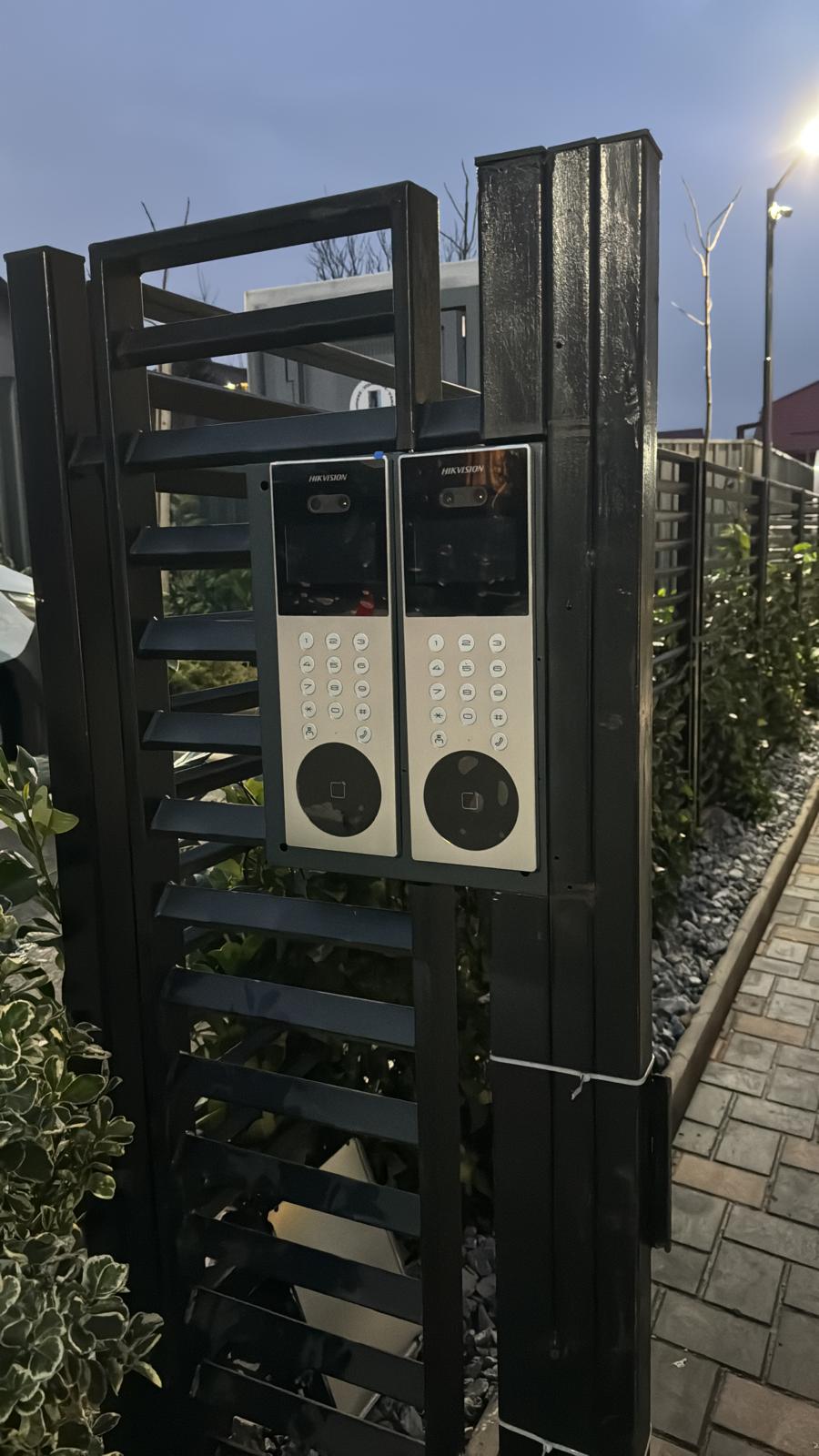 Home - Sisteme de securitate in Iasi 10 Rack & NVR